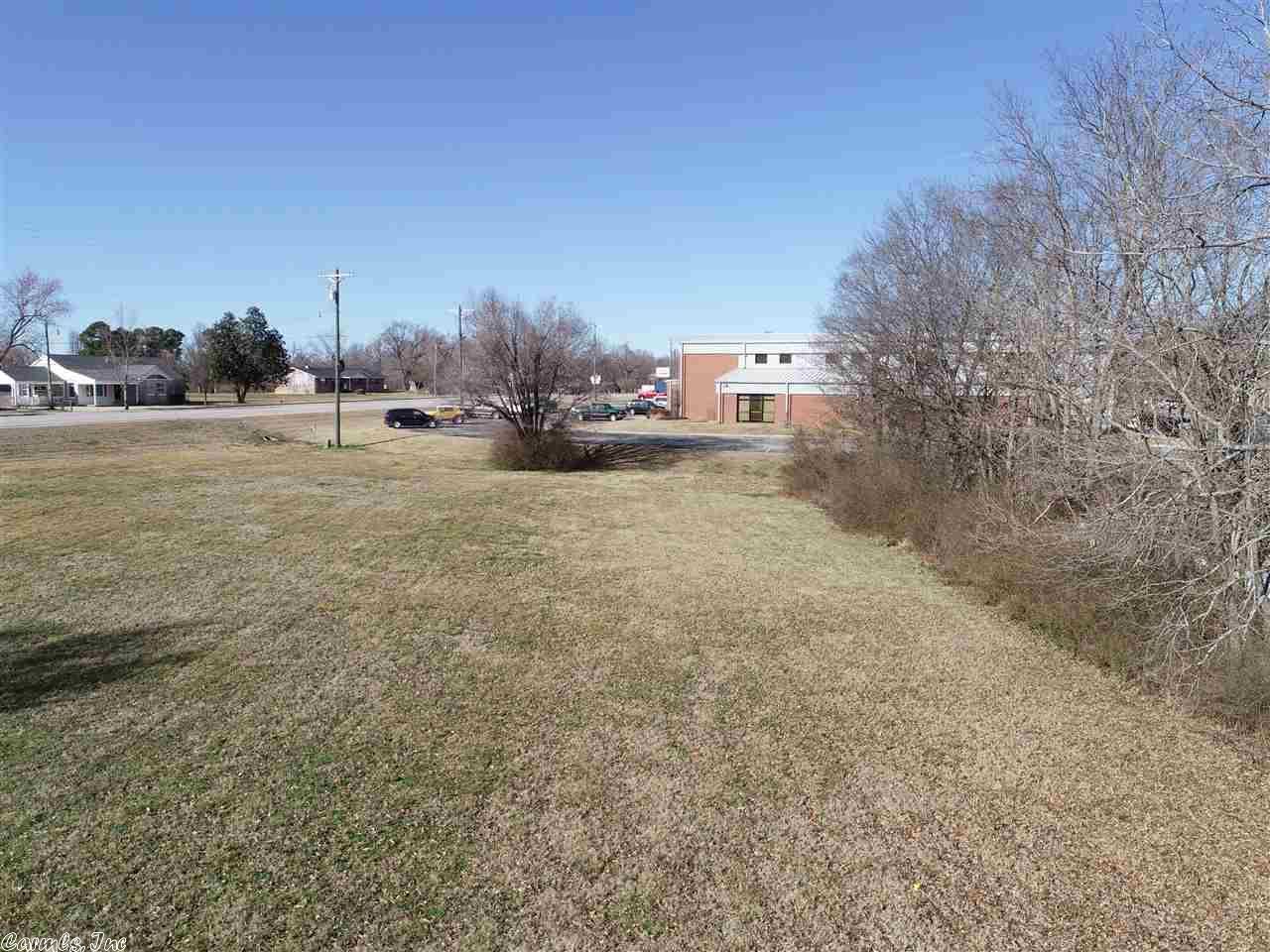 000 E Main, Ash Flat, AR 72513